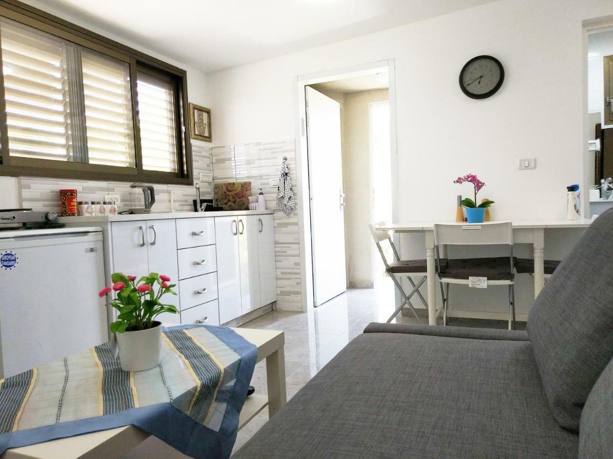 Carmela House Apartment Арад Екстериор снимка