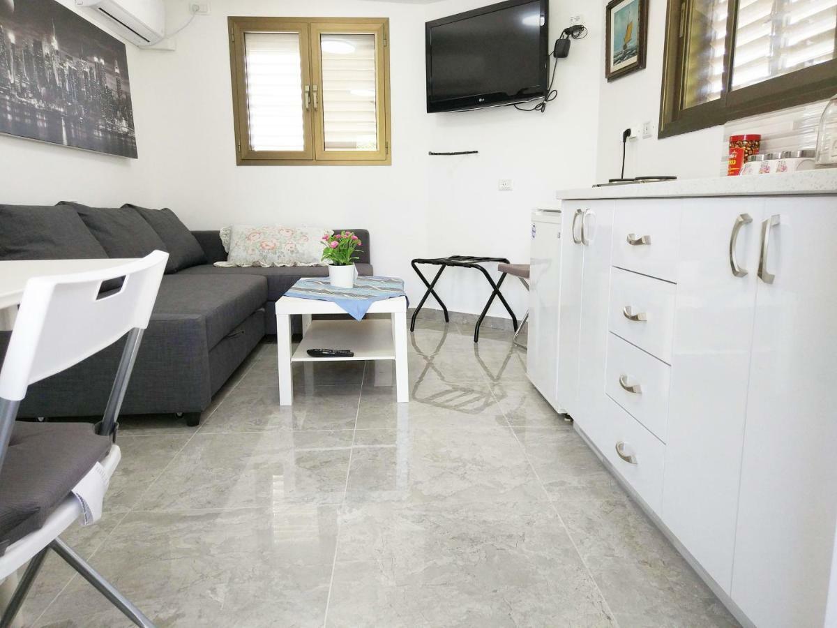 Carmela House Apartment Арад Екстериор снимка
